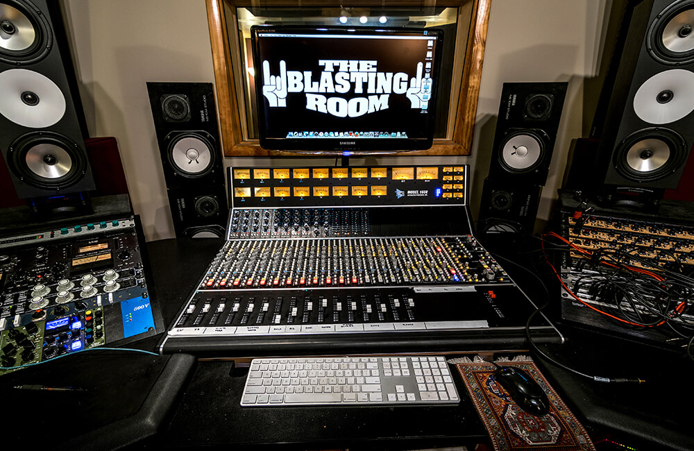 studio b blasting room.jpeg